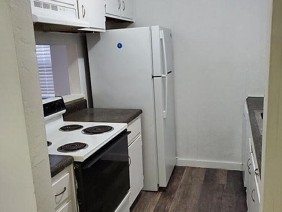 3rd image of 1843 Nekoma Ct