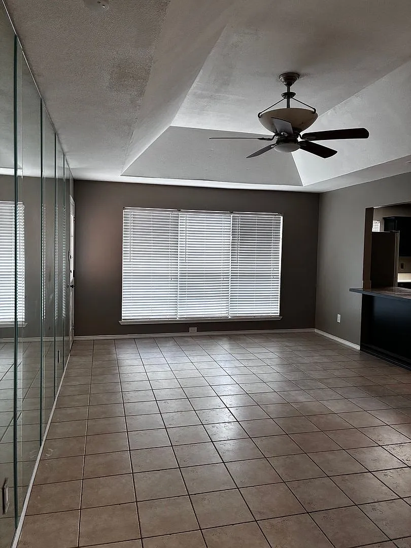 3 bed, 2.0 bath, 1262 sqft, $1,600 — Photo 4