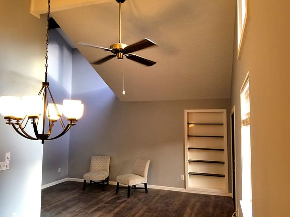 Family room 2