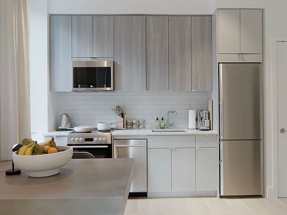 4th image of 201 E 26th St APT 2B