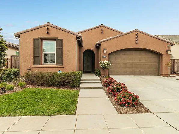 4628 Hillside Rd, Madera, CA 93636