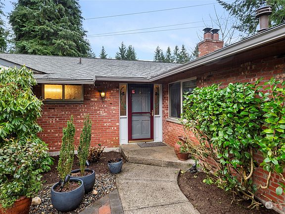 3rd image of 13709 NE 70th Place