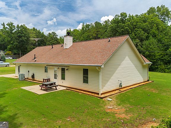 4th image of 187 Cedar Ridge Rd