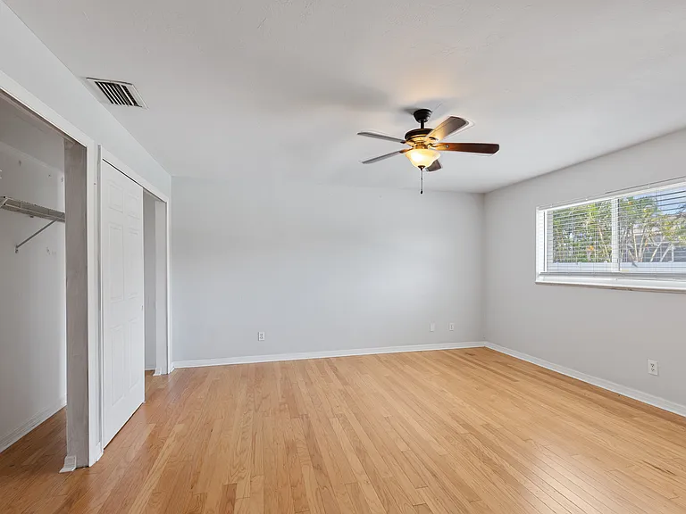 2215 SW 12th Pl — Photo 10