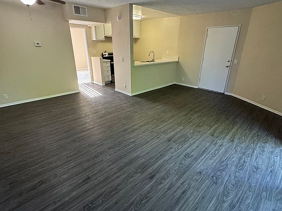 3rd image of 15403 Sherman Way APT 203