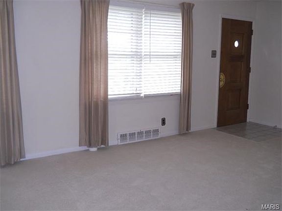 3rd image of 10500 Kamping Ln