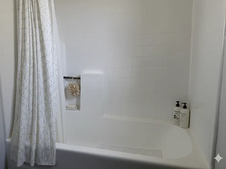 Summer Brook Apartments — Photo 9