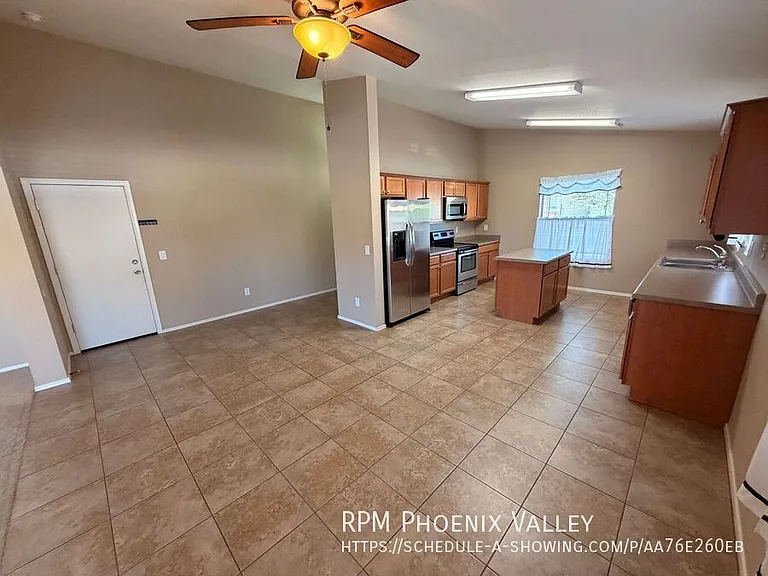 23927 W La Salle St — Photo 4