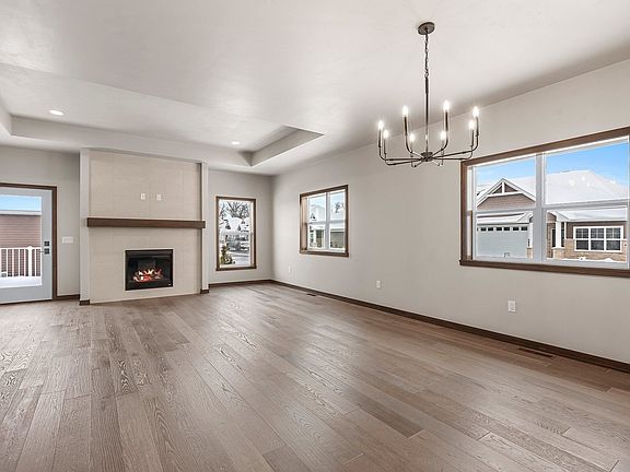 3rd image of 495 Papermill Cir