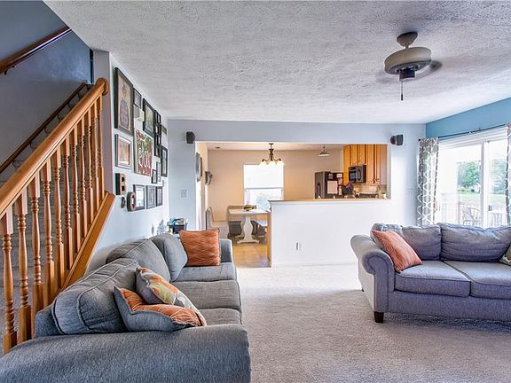 3rd image of 7222 Parklake Cir