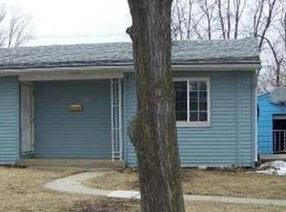 86 Birch St, Carpentersville, IL