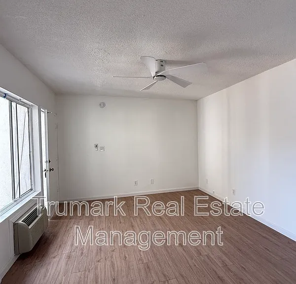 110 N Cedar St #16 — Photo 3
