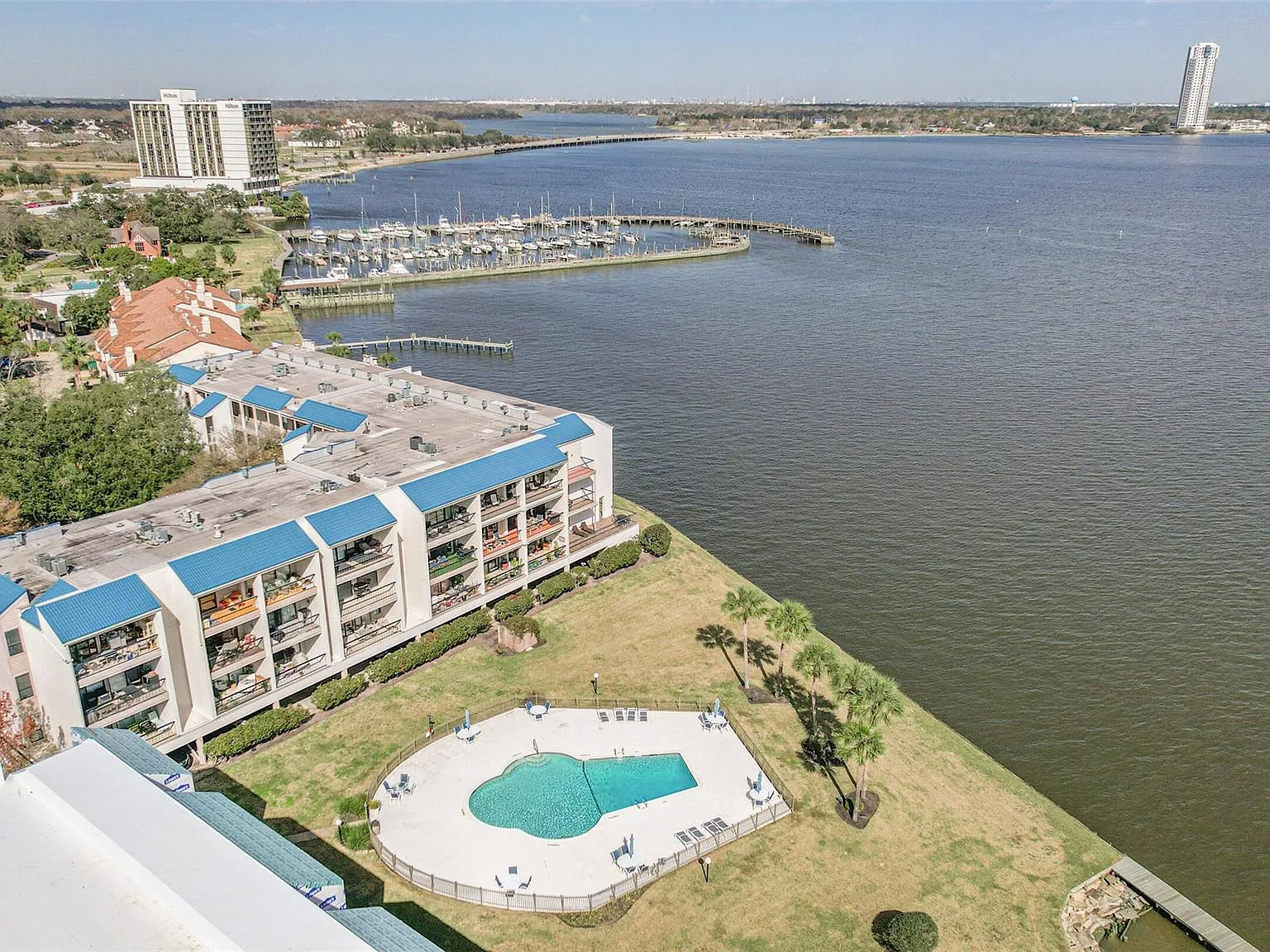 2 bed, 2.0 bath, 1060 sqft, $1,850 — Photo 3