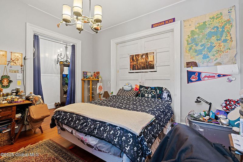 5th image of 858 Union Street