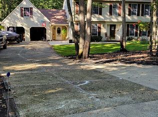 28 Lexington Dr, Medford, NJ 08055