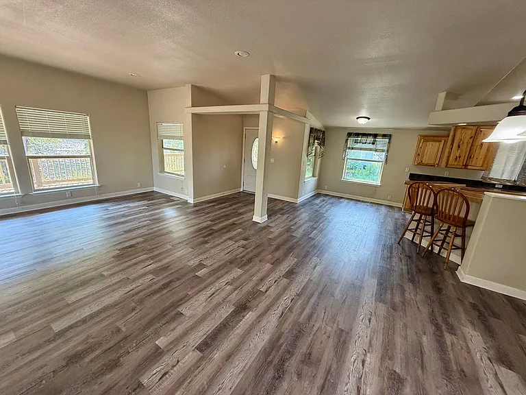 20324 Clearwater Dr — Photo 15
