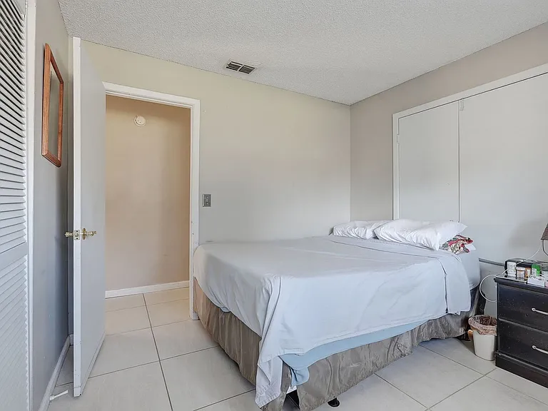 15846 Country Lake Dr — Photo 14