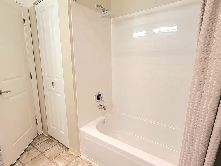 12303 Harbour Pointe Blvd — Photo 14