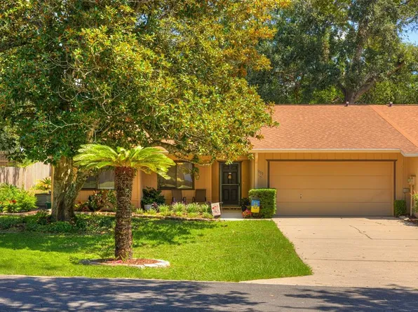 1055 W Village Green Rd, Deland, FL 32720