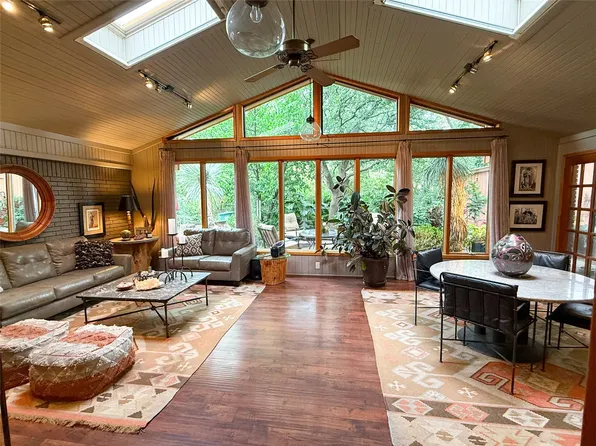 3833 Wilkie Way, Fort Worth, TX 76133