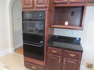 9236 Inglebrook Dr, Ooltewah, TN 37363