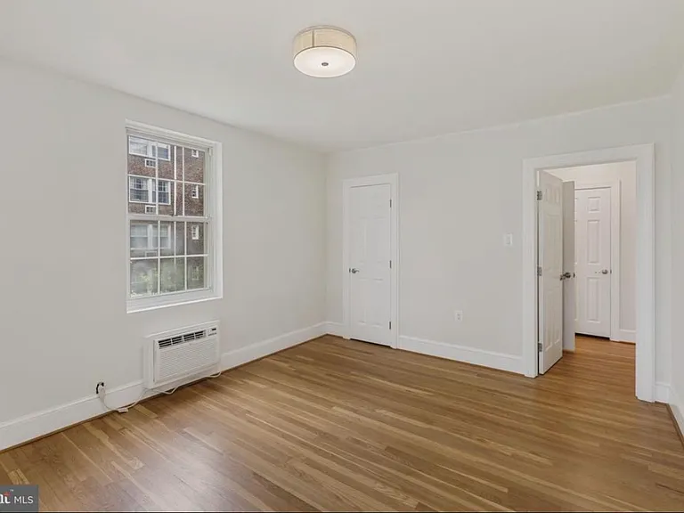 3051 Idaho Ave NW #204 — Photo 3