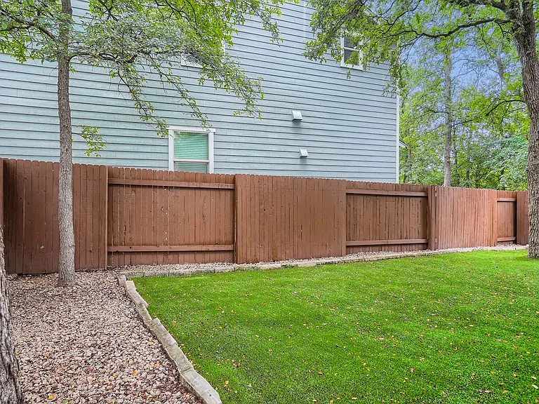 2612 Lightfoot Trl — Photo 23