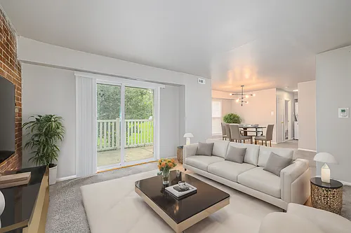 Edgewater Manor Photo 1
