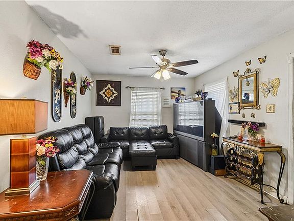 3rd image of 7646 Avalon Way