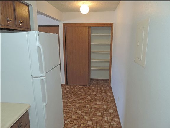 4th image of 326 Finkbine Ln #8308574