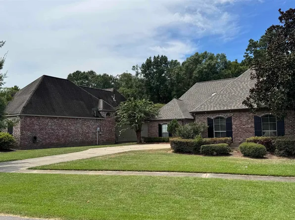 34227 Fountain View Dr, Walker, LA 70785