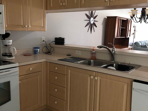 Kitchen looks into great rm