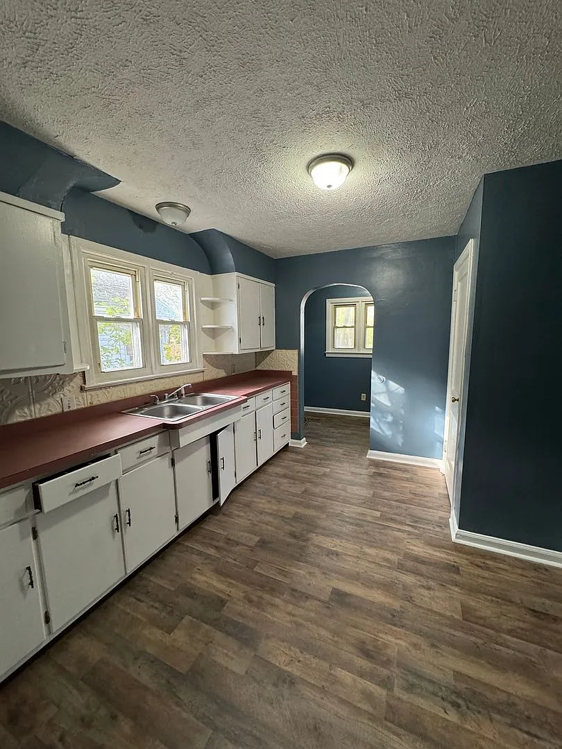 Southeast Indy - 2 BR home — Photo 3