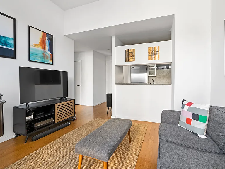 200 Chambers St #2N — Photo 3