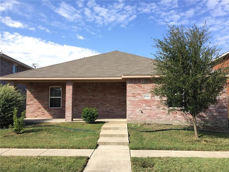 1st image of 1941 Cross Oaks Dr