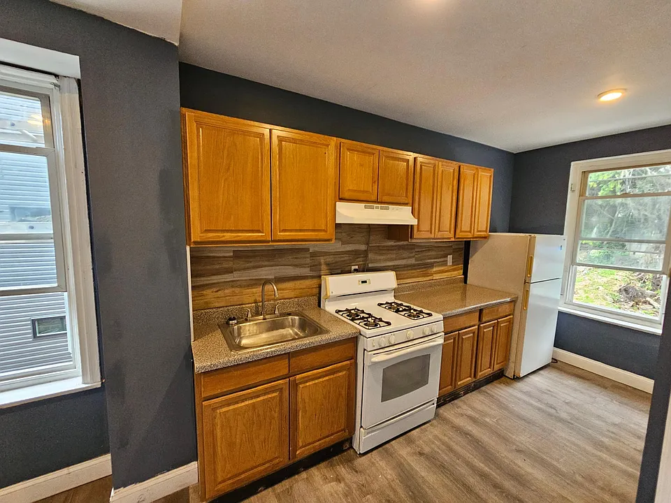 43 E Herman St #2
