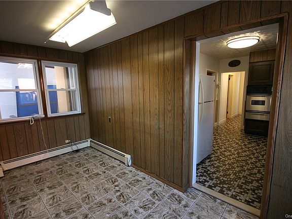 3rd image of 18 Kendall Ave