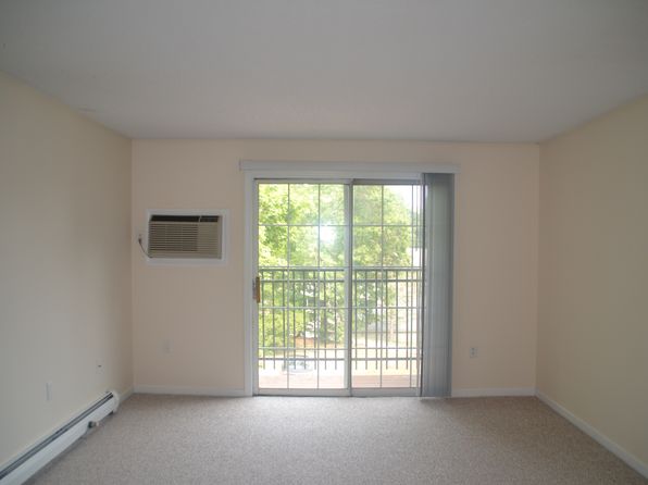 12 Saint James Pl #610