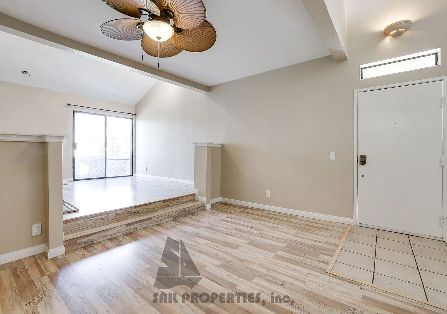 2-Bedroom, Loft-Enhanced Living in the Heart of Huntington Beach! — Photo 4