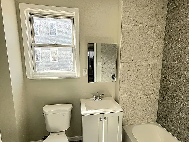 124 Parker St #2 — Photo 6