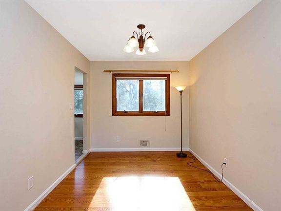 4th image of 174 Ketay Dr S