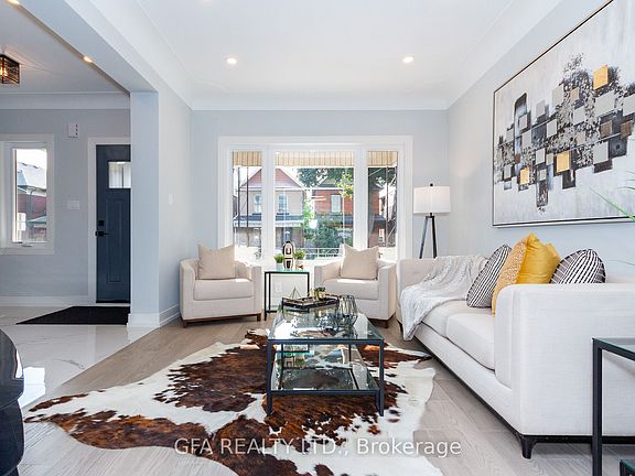 4th image of 42 Barnesdale Ave N