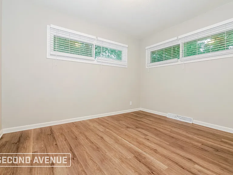 401 Lacy Ln — Photo 17