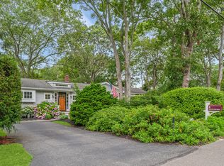 9 Head Of Cove Rd, Hampton Bays, NY 11946