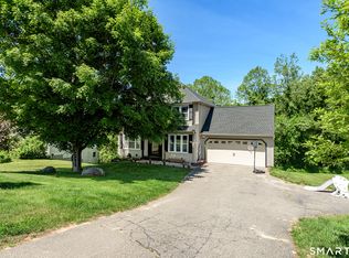 10 Dawns Rd, New Milford, CT 06776