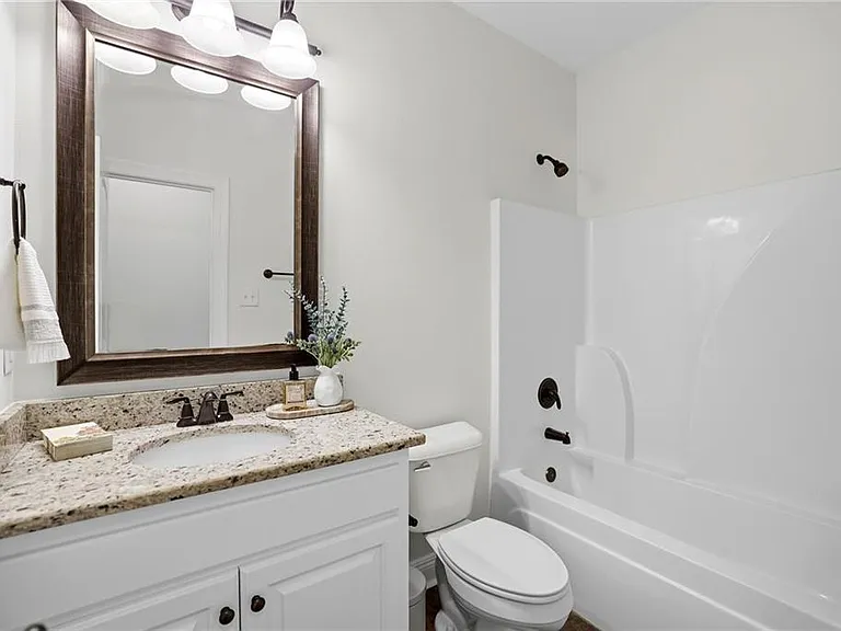 8929 Greenleaves Dr — Photo 19