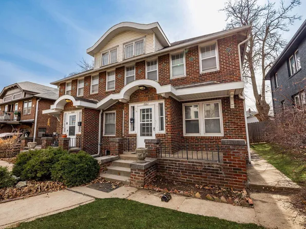 4631 Douglas St, Omaha, NE 68132