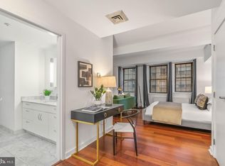 219 S 18th St #404, Philadelphia, PA 19103