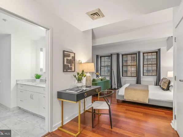 219 S 18th St #404, Philadelphia, PA 19103