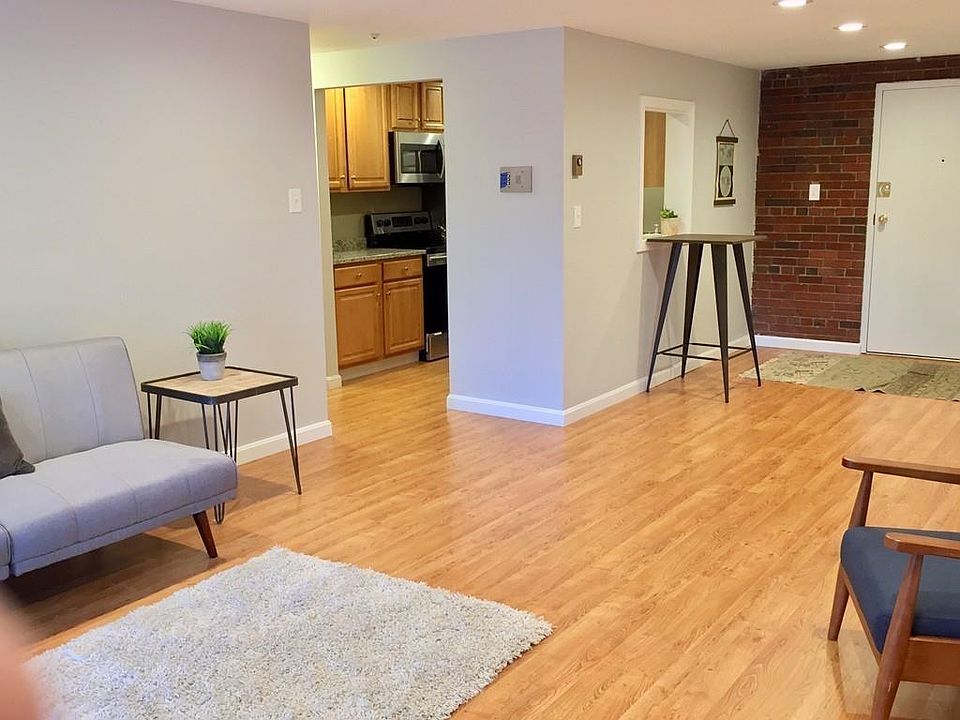 1st image of 46 Greentree Ln APT 19
